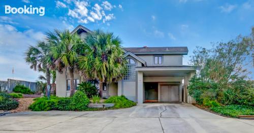 Home in Fernandina Beach. Perfect for groups