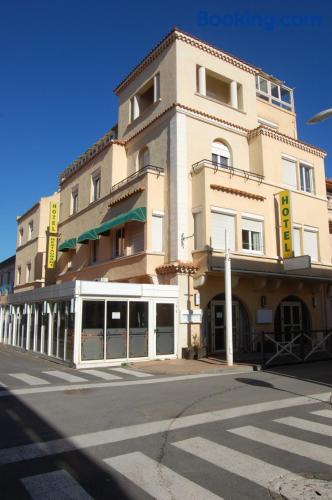 Appartement pour couples. Internet et terrasse