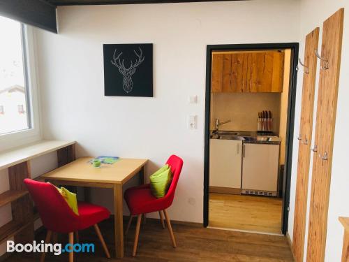 Bonito apartamento parejas, bien situado