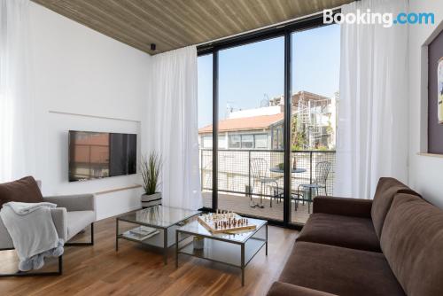 Confortevole appartamento con 2 camere da lettonel centro di Tel Aviv.