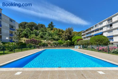 Apartamento con terraza en Mandelieu-la-Napoule.