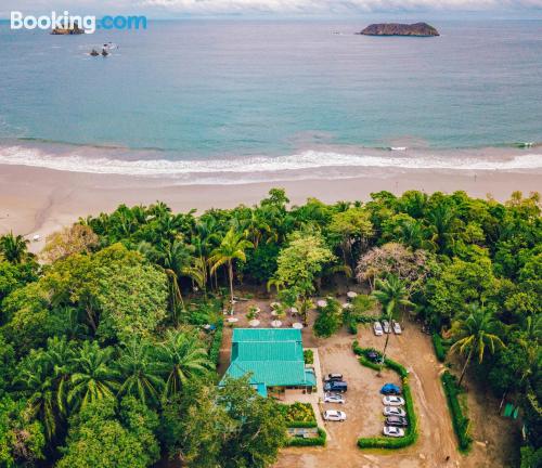 Manuel Antonio aan zijn voeten! Met internet