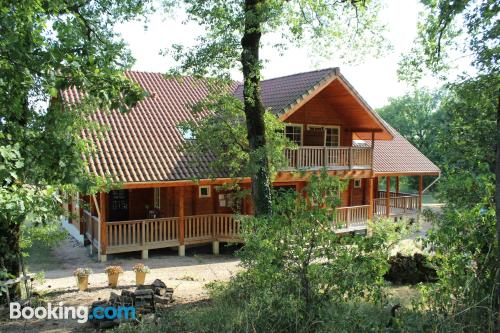 Appartement avec piscine. Autoire est votre!