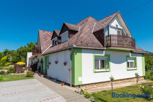 Apartamento en zona céntrica con vistas en Balatongyörök