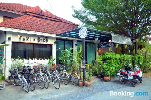 Ferienwohnung mit Balkon. In Phra Nakhon Si Ayutthaya