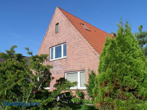 Ferienwohnung mit Kinderbett. Zentrale!