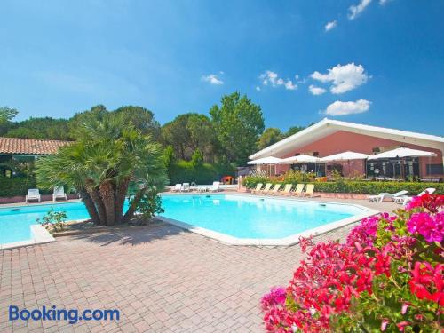 Appartement avec piscine. À Marina di Bibbona