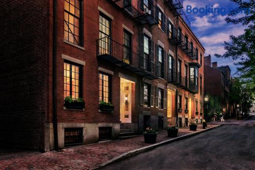 Apartment with wifi. Boston superb location!.