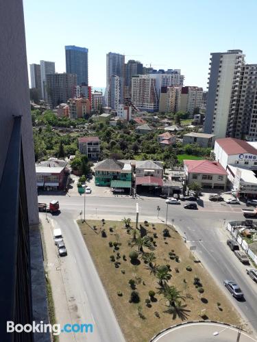 Extenso apartamento com 2 dormitórios. Terraço!.