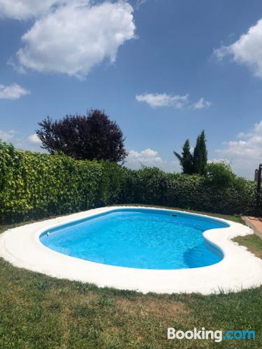 Appartement avec Wifi. Piscine!