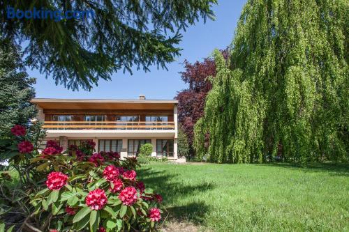 Wohnung mit Terrasse. In Anould