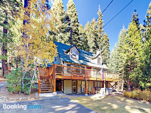 Gros appartement parfait pour 5 personnes ou plus. Tahoe City à vos pieds!