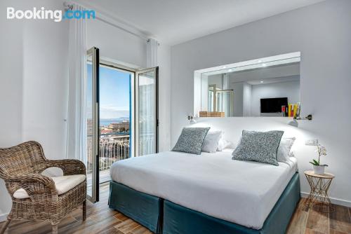 Appartamento con 3 camere da letto a Sorrento. Wifi e terrazza