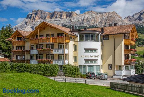 Ferienwohnung mit Terrasse. Mit Kinderbett