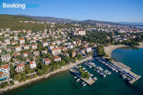 Cómodo apartamento en Crikvenica, en el ajo