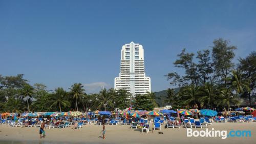 Appartamento di 2 camere a Patong Beach. Terrazza e Wifi