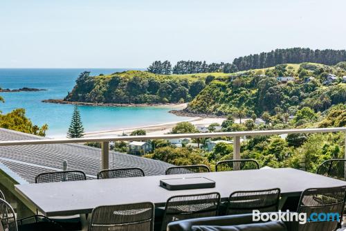 Auckland aan zijn voeten!. Met terras!.