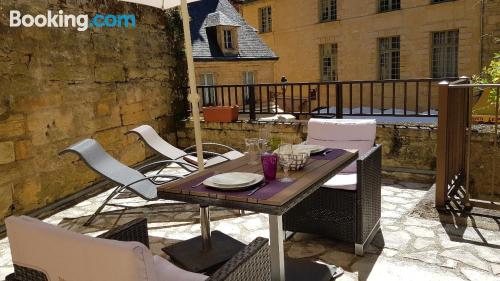 Appartement avec terrasse et Wifi à Sarlat-la-Canéda pour deux personnes