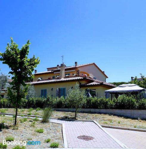 Appartement avec terrasse. Tavarnelle in Val di Pesa à vos pieds.