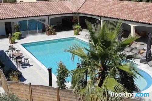 Apartamento com piscina. Com terraço!.