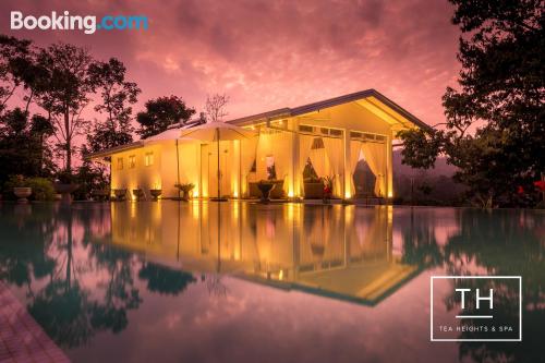 Swimming pool with air-con home. Good choice!