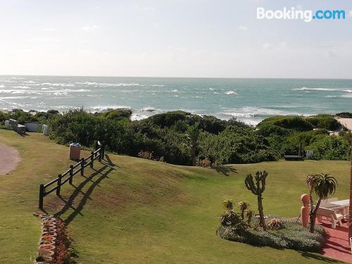 Apartment in Jeffreys Bay with wifi.