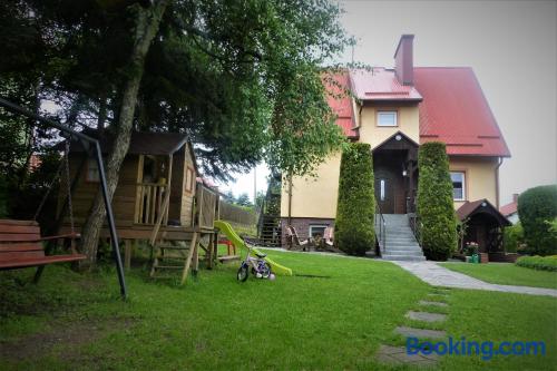 Pequeno apartamento em Kruklanki. Terraço!