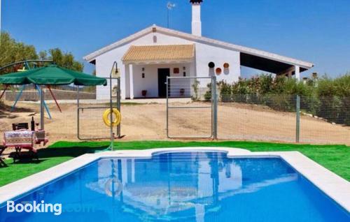 Enorme apartamento com três quartos, perfeito para famílias