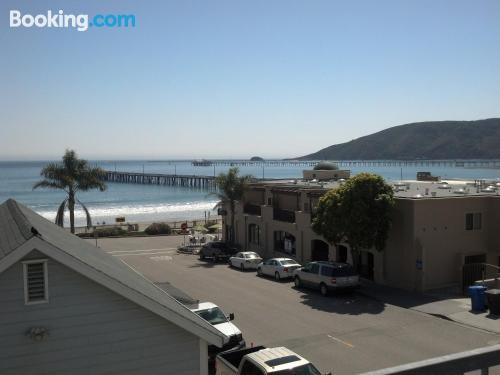 Avila Beach, en bonne position. Internet!.