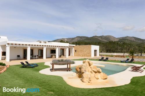 Ferienwohnung mit Terrasse. In Sant Joan de Labritja