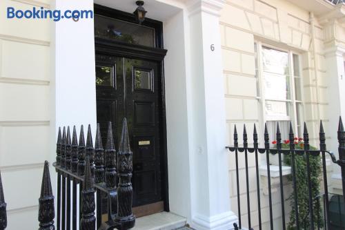 Grand appartement avec deux chambres. À Londres