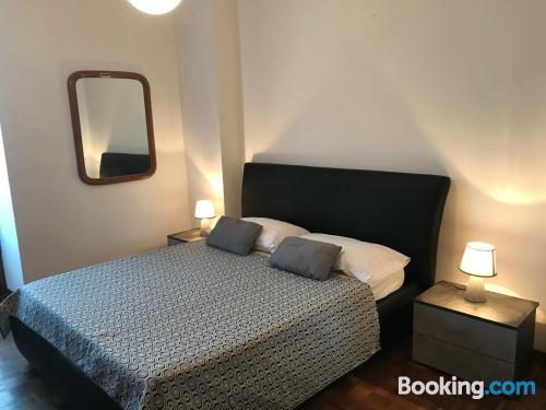 Apartamento con internet. ¡buena ubicación!.