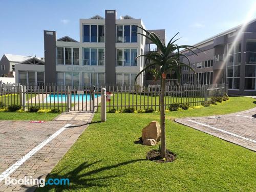 Apartamento de 38m2 en Mossel Bay con piscina.