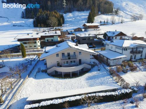 Incantevole appartamento con 1 camera da letto. In posizione centrale