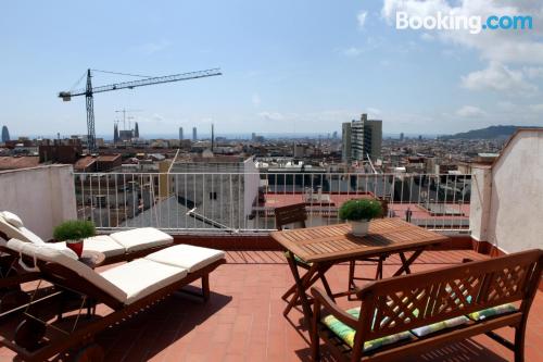 Appartement avec Wifi et terrasse. 3 chambres!