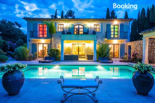 Appartement avec piscine à Mougins.