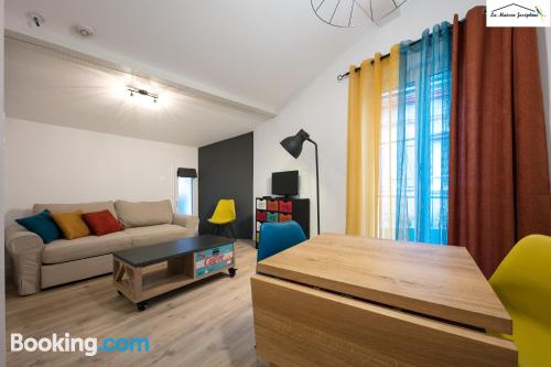 Apartamento com Internet. No centro da cidade!