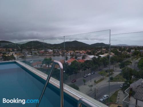 Apartamento com terraço em Cabo Frio.