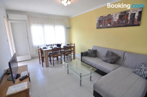 Apartamento pet friendly en Roses. Zona increíble