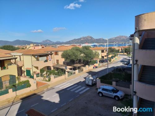 Pequeno apartamento em Olbia. Com terraço!