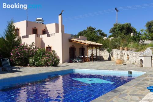 Appartement avec piscine, dans le centre