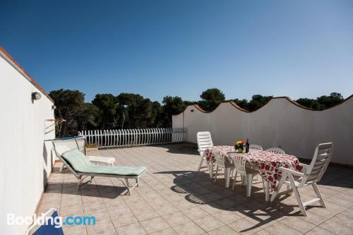 Appartamento con terrazza. Torre dell'Orso a portata di mano!