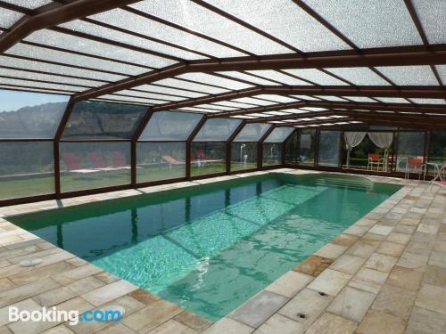 Apartamento con piscina en Beuda