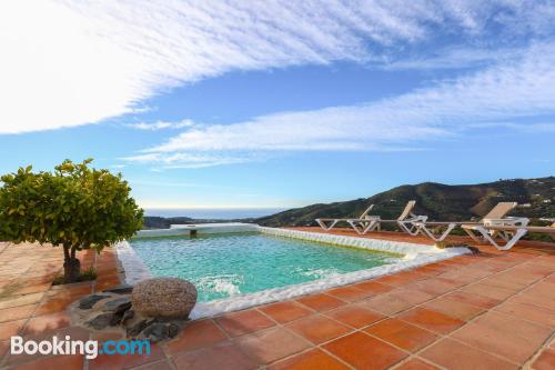 Apartamento de 80m2 en Frigiliana con internet y vistas