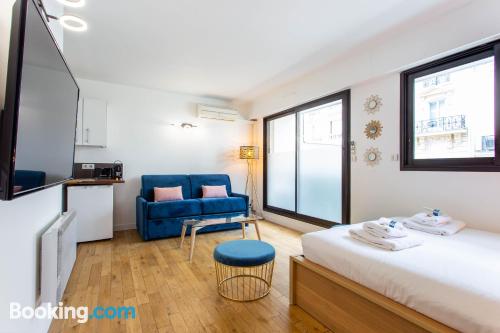 Apartamento con aire acondicionado. ¡bonito!.