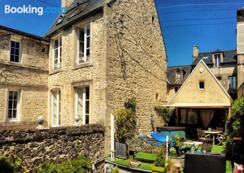 Bayeux est votre,. Wifi et terrasse.