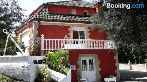 Appartement avec terrasse, idéal pour deux personnes.