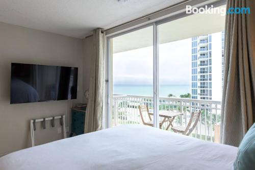 Appartement avec terrasse. Sunny Isles Beach est votre!