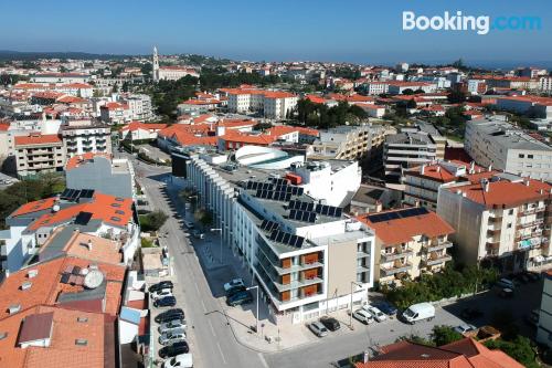 Apartamento bonito con terraza y wifi