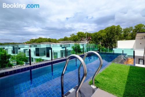 Apartamento con piscina. ¡Ideal para grupos!